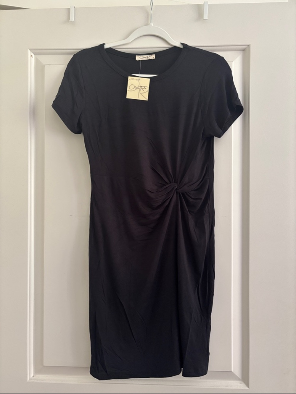 new! Olivia Rae black twist front casual t shirt dress, medium